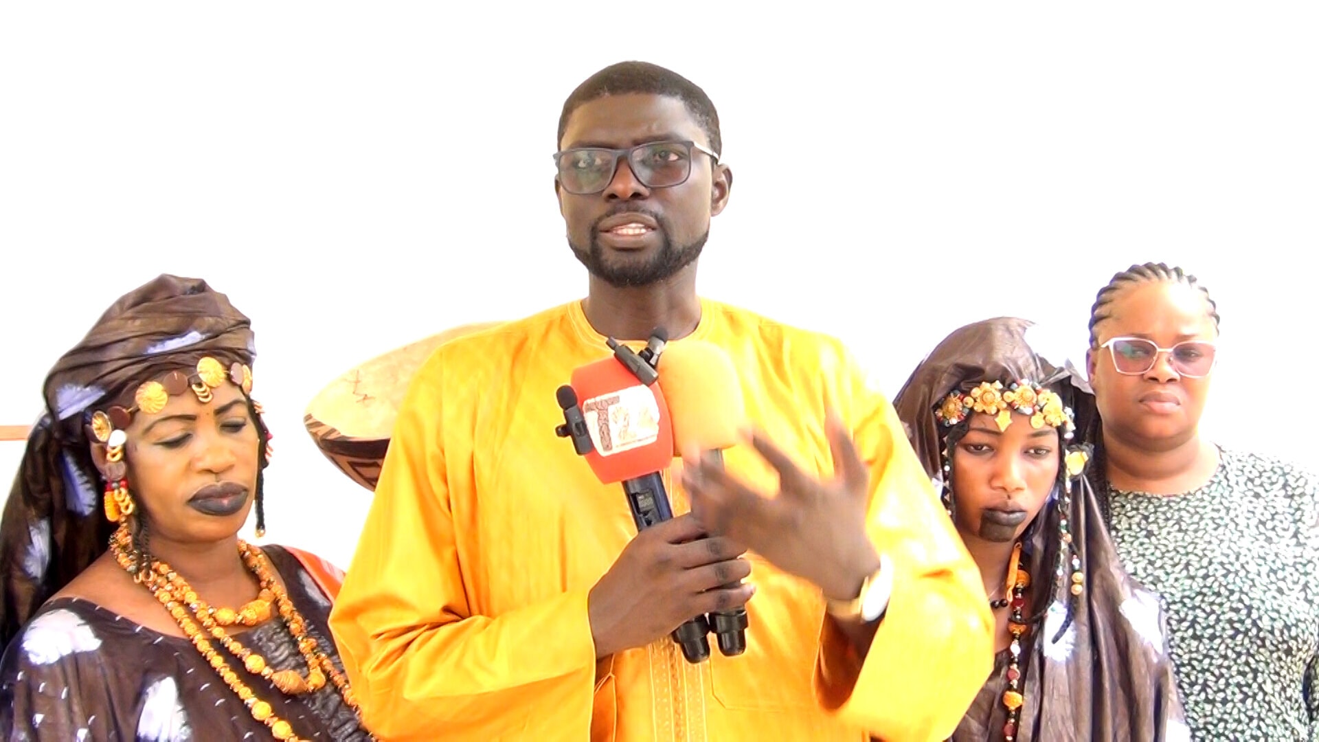 Fête de la musique : Le maire Dr Mamadou DJITE lance le Festival des Peuples Autochtones de Thiès – FESPAT